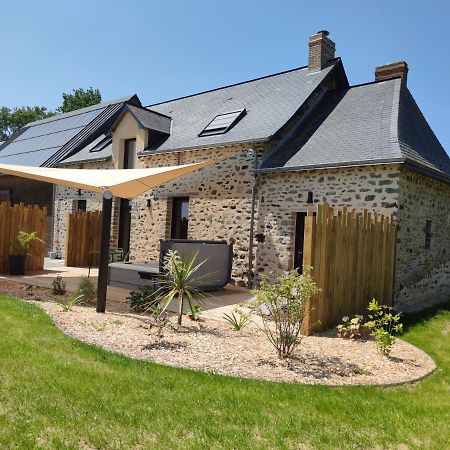 La Douce Halte - Gites Avec Spa Ou Sauna Saint-Ouen-Des-Toits Kültér fotó