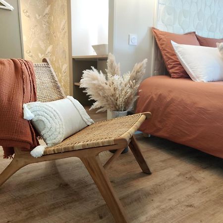 La Douce Halte - Gites Avec Spa Ou Sauna Saint-Ouen-Des-Toits Kültér fotó