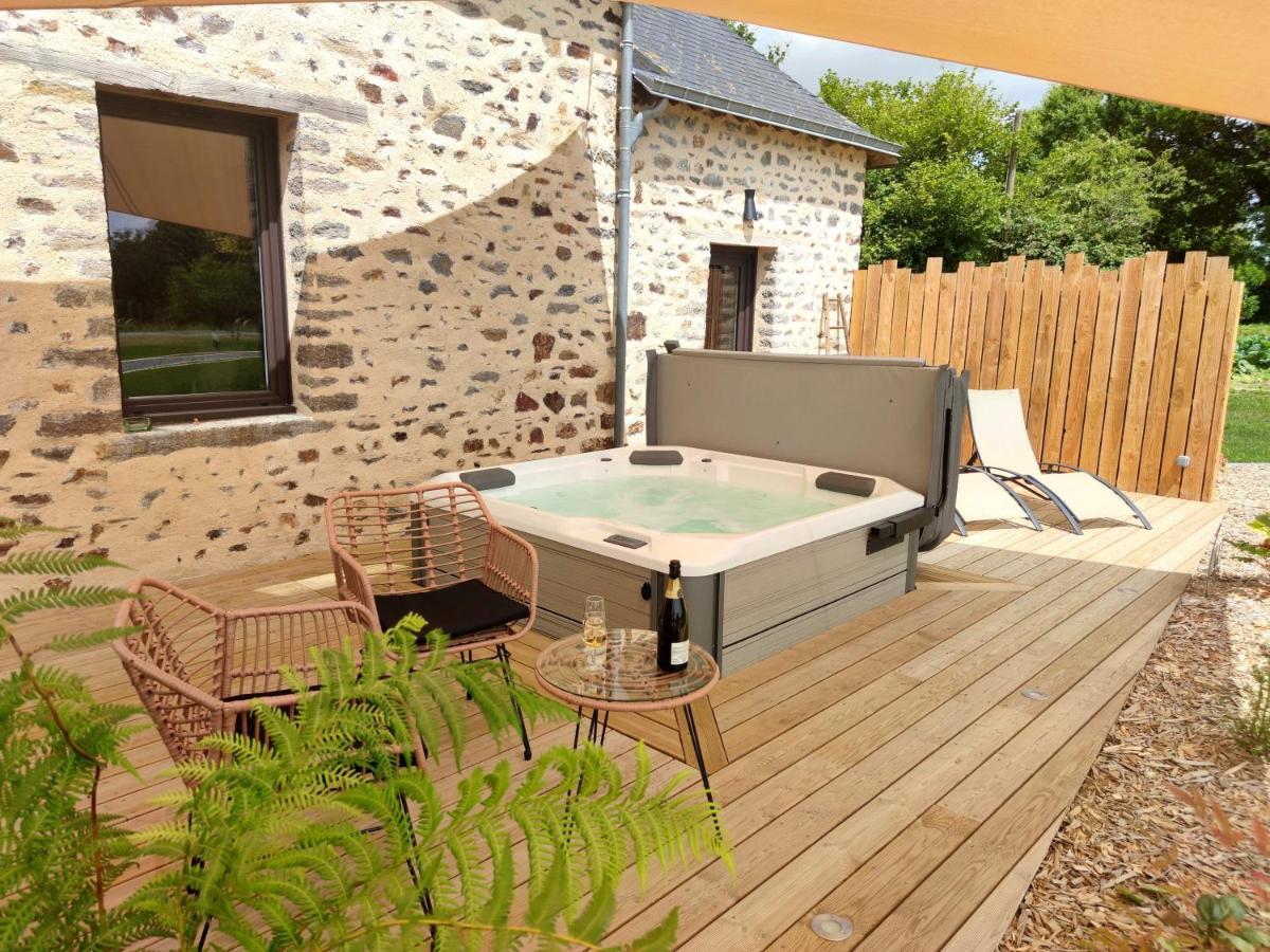 La Douce Halte - Gites Avec Spa Ou Sauna Saint-Ouen-Des-Toits Kültér fotó