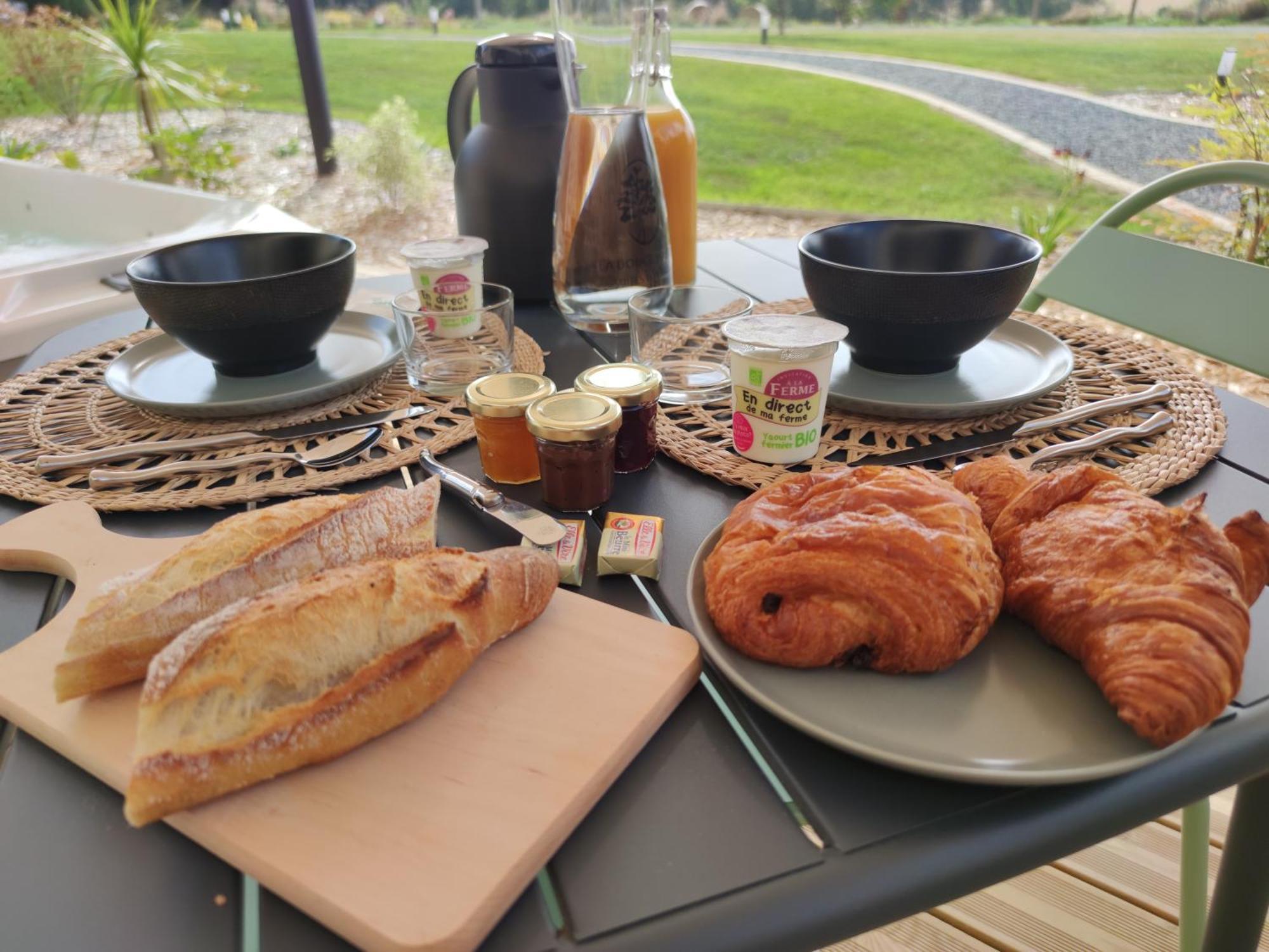 La Douce Halte - Gites Avec Spa Ou Sauna Saint-Ouen-Des-Toits Kültér fotó