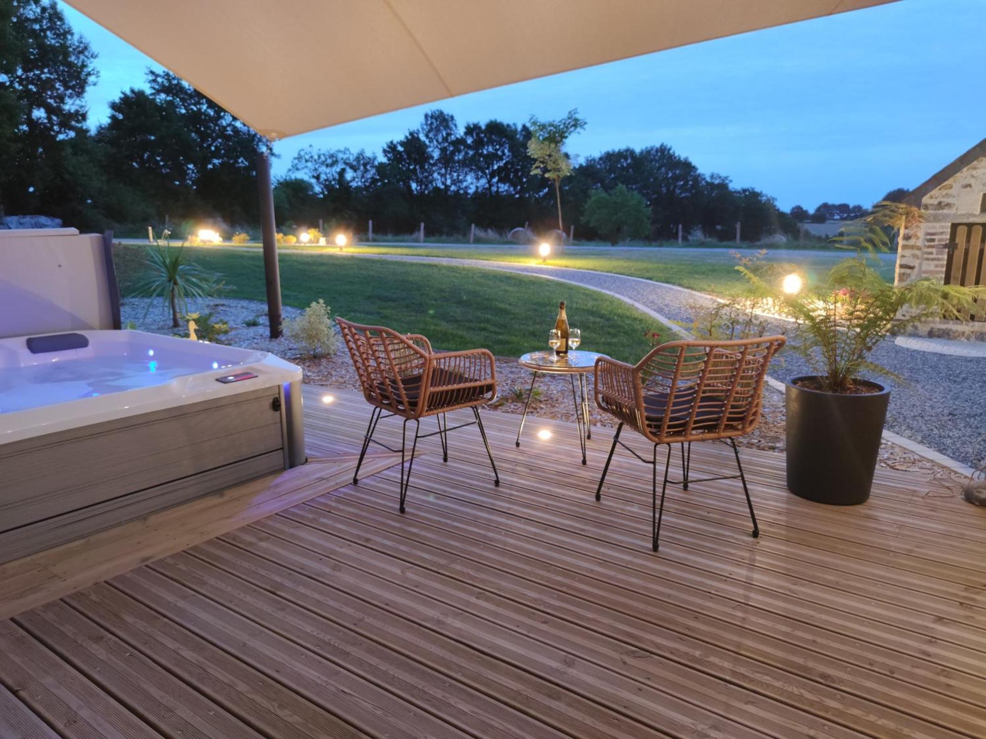 La Douce Halte - Gites Avec Spa Ou Sauna Saint-Ouen-Des-Toits Kültér fotó